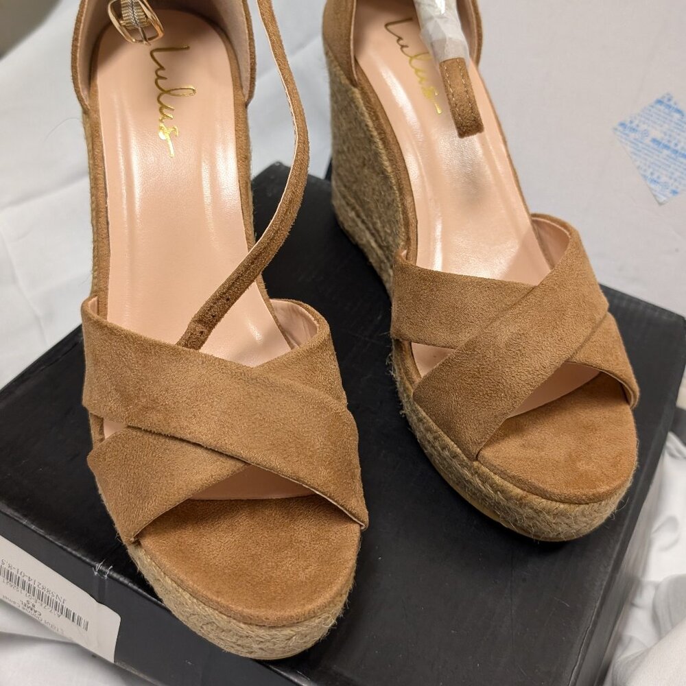 Lulu's Donnie Camel wedge shoe size 8.5 never worn